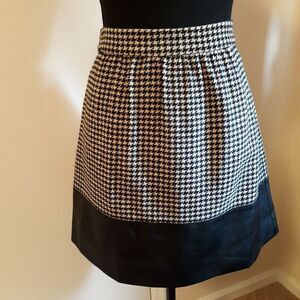J.Crew Skirt Womens 4 Beige Black Houndstooth Faux Leather Trim Mini Wool Blend